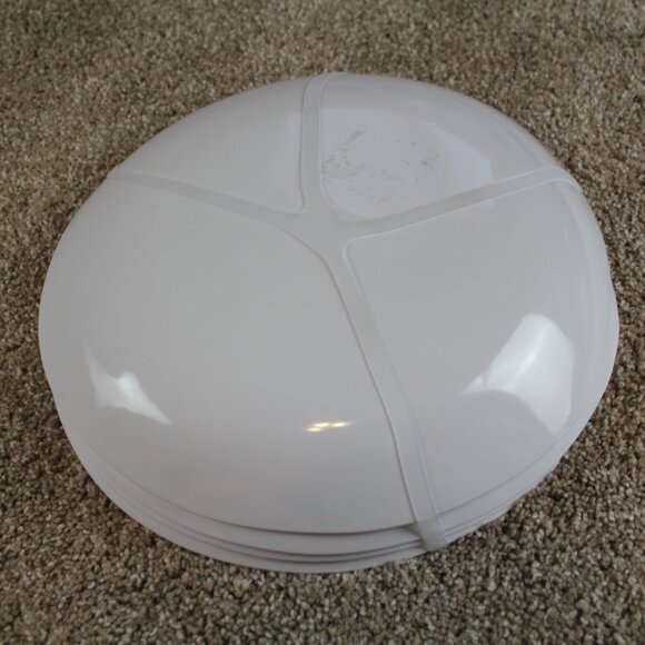 Soho Loft Plates White Pink Lemon Set of 4 Melamine 10.75" Dinner NWT Flaws - Picture 7 of 7